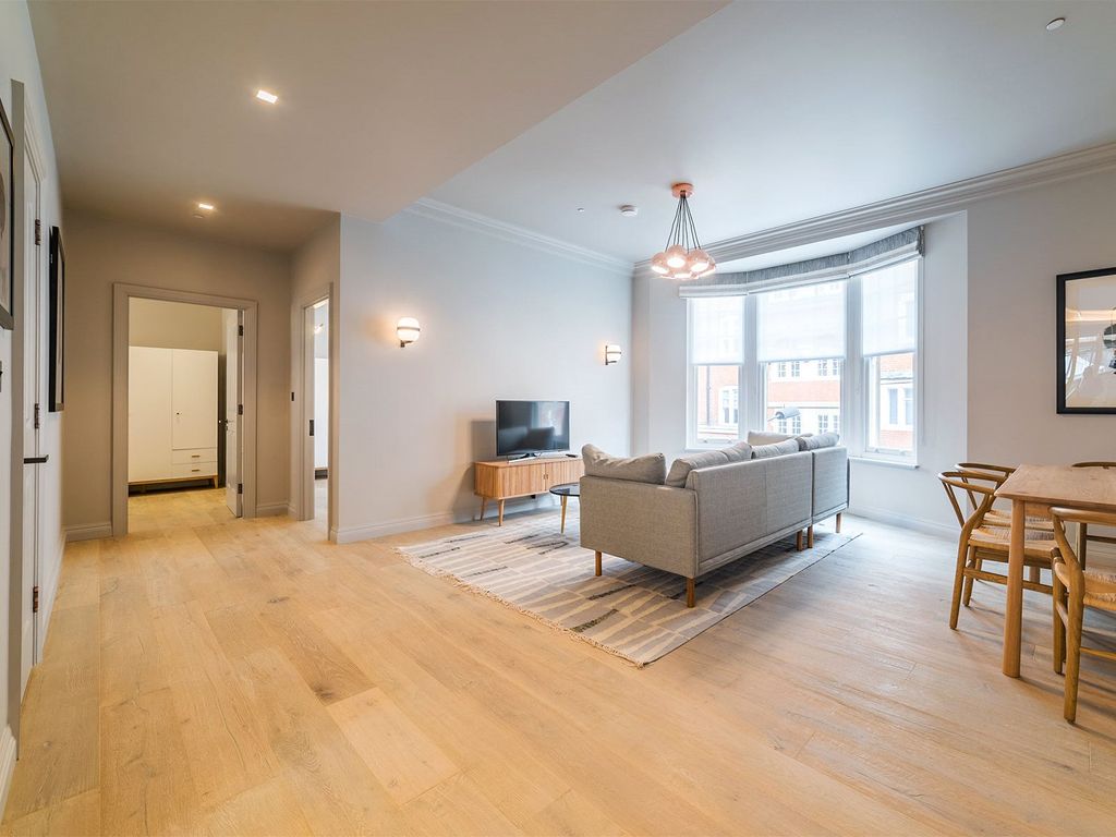 Property photo 1 of 13 Drury Lane House