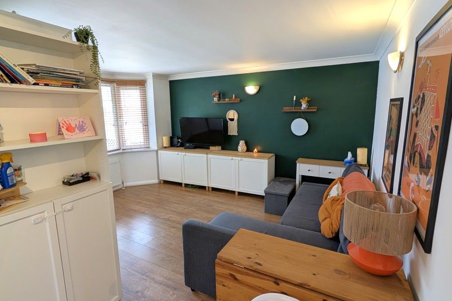 Property photo 3 of 11