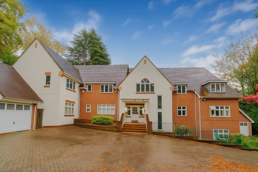 Property photo 1 of 18