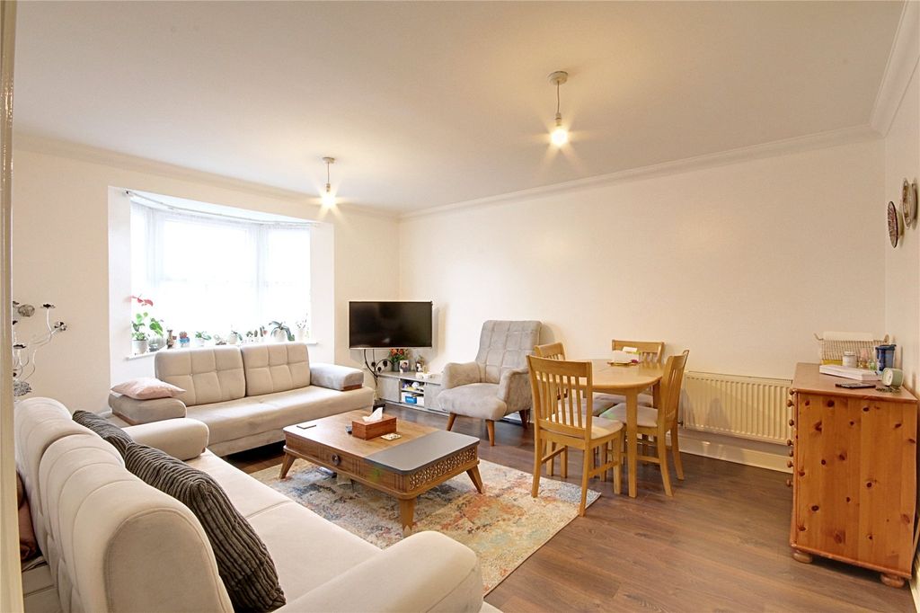 Property photo 2 of 12 Picture No. 22