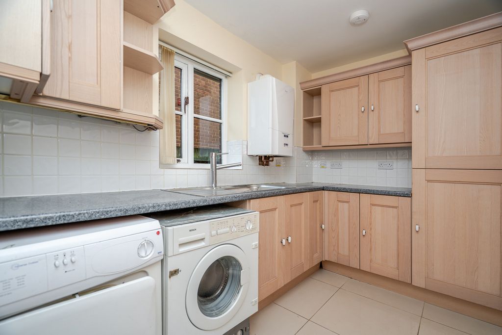 Property photo 3 of 21