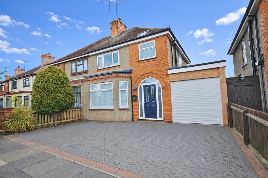 Property photo 1 of 12 Chatgpt Image Apr 15, 2026, 01_40_39 Pm.Png