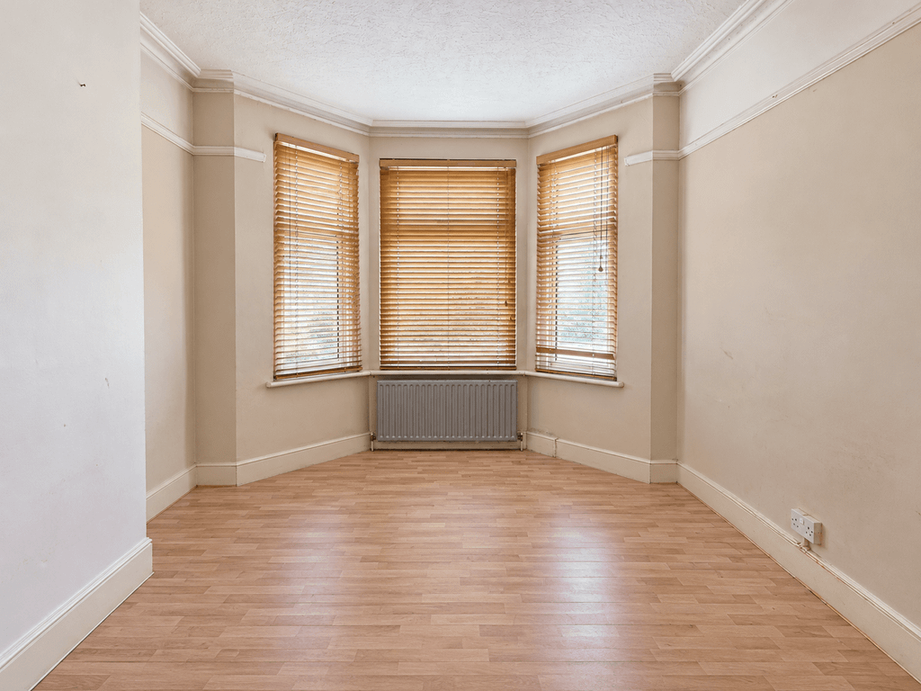 Property photo 2 of 14 Bright, Empty Bedroom With Bay Windows