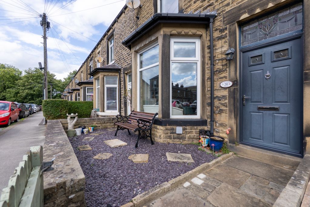 Property photo 2 of 19 Frontage
