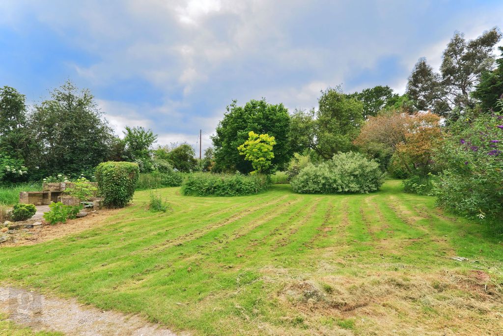 Property photo 2 of 46