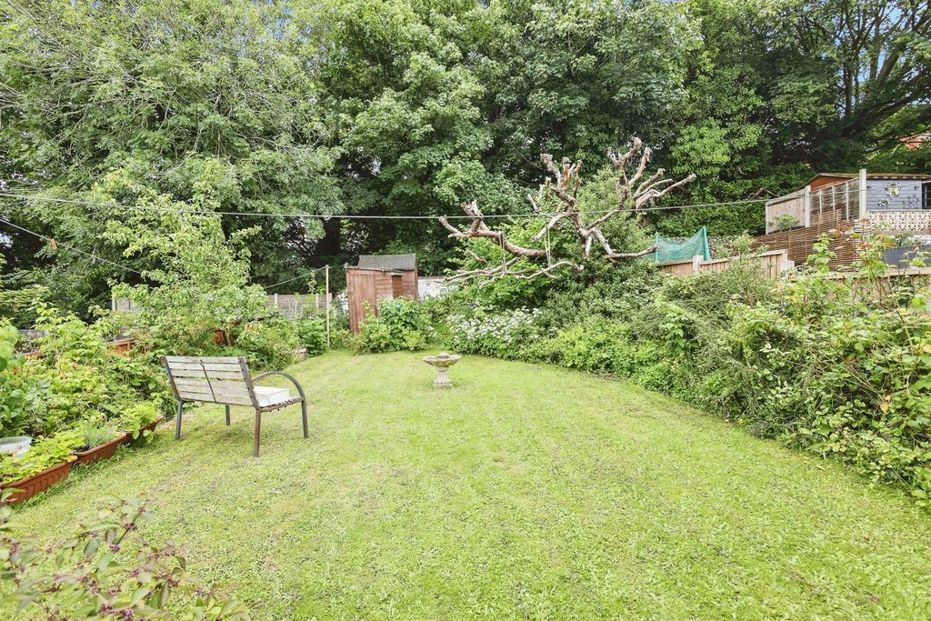 Property photo 2 of 16