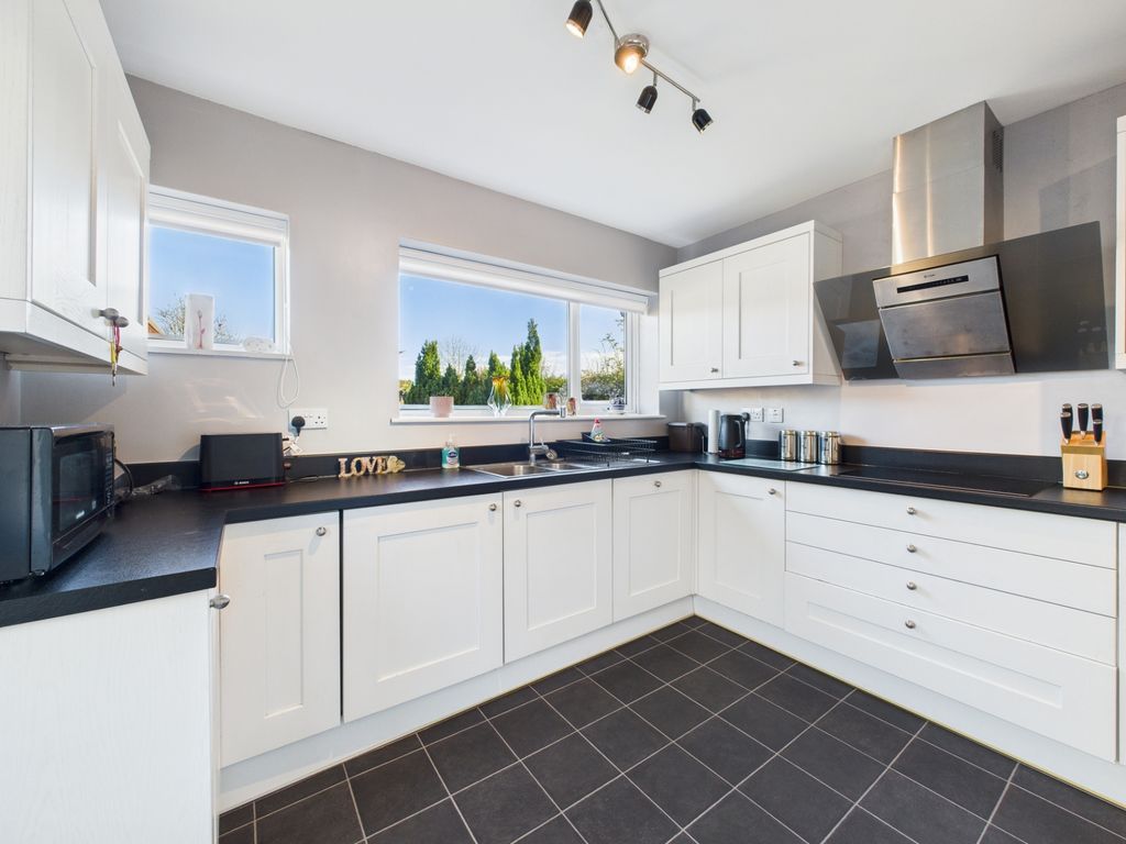 Property photo 2 of 10 Debdale Road