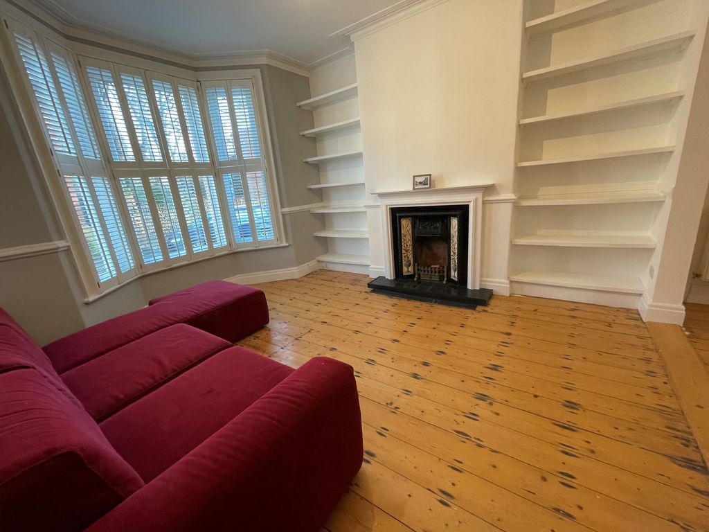 Property photo 3 of 19