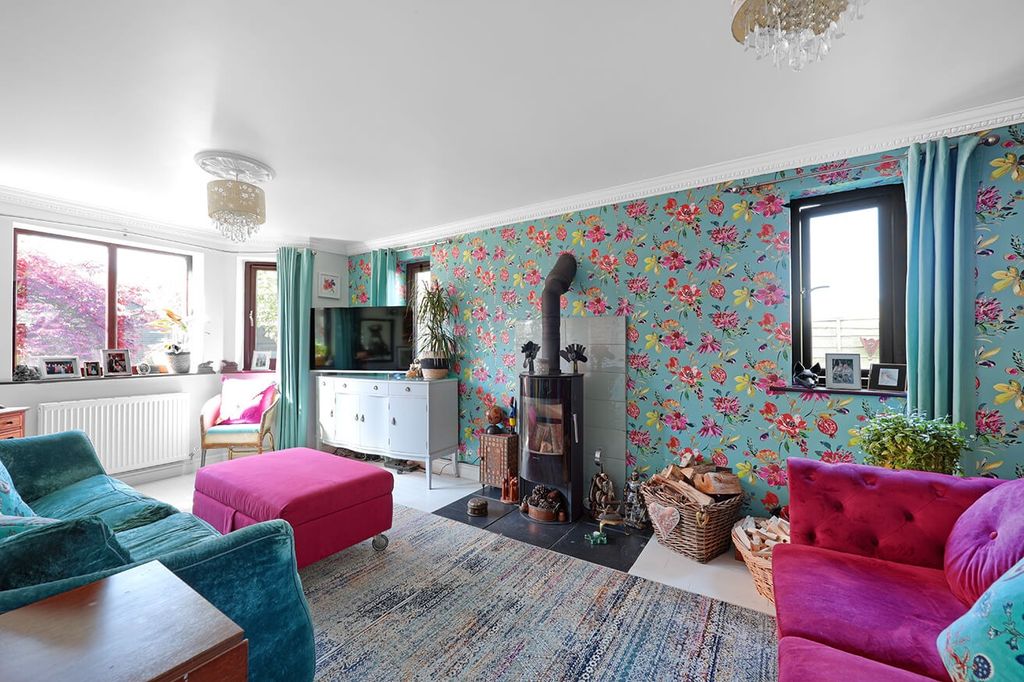 Property photo 3 of 23 41073910