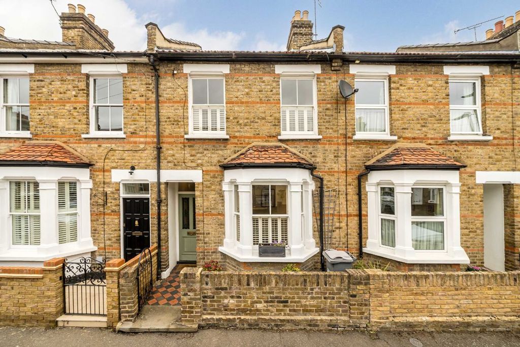 Property photo 1 of 8