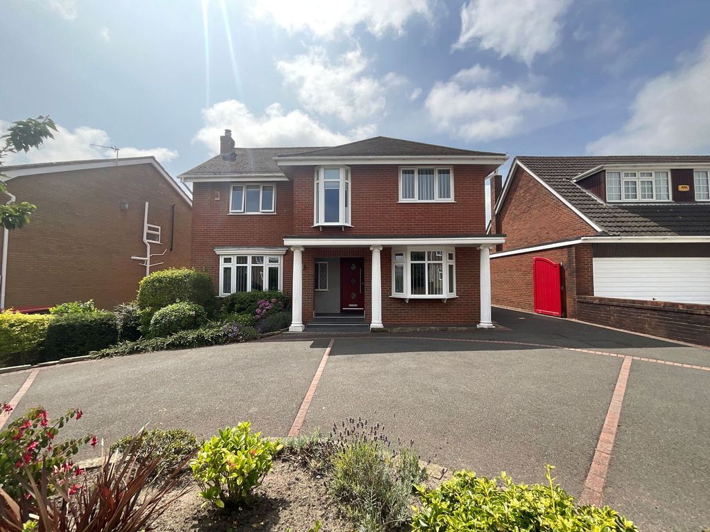 Property photo 1 of 45