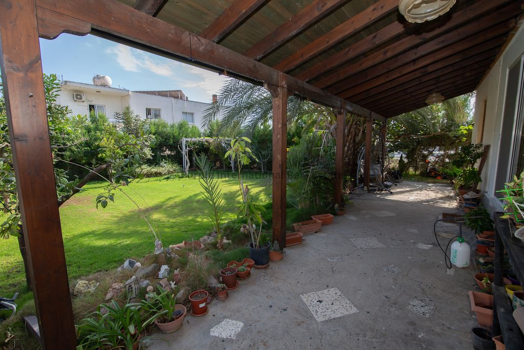 Property photo 1 of 37