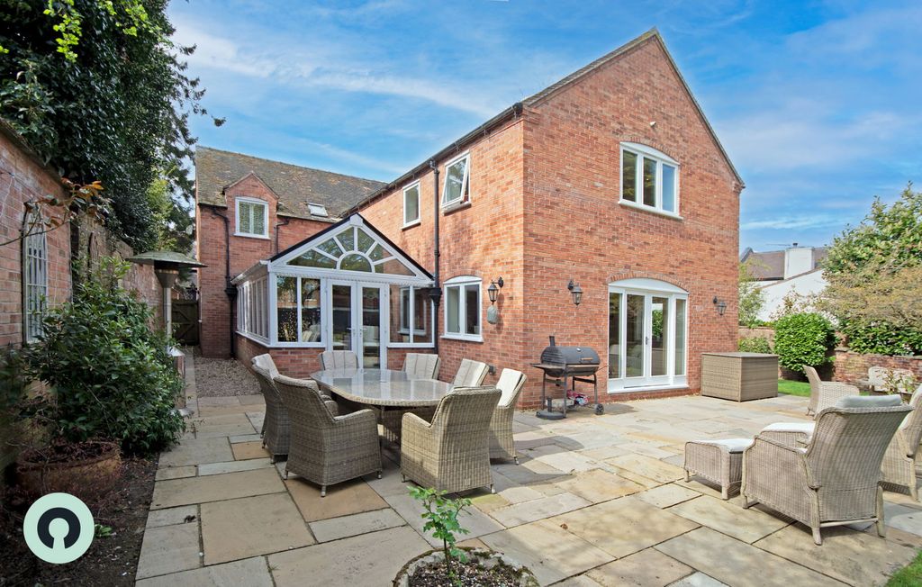 Property photo 3 of 52