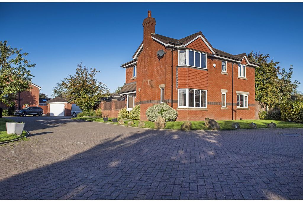 Property photo 1 of 30