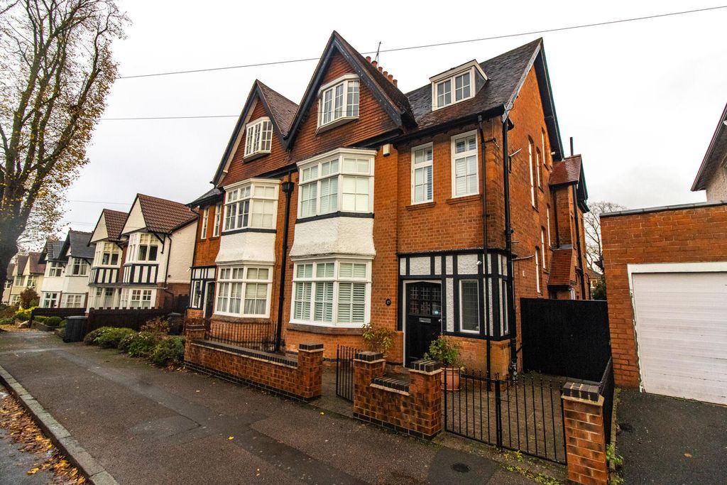 Property photo 1 of 22 Front (Exterior)