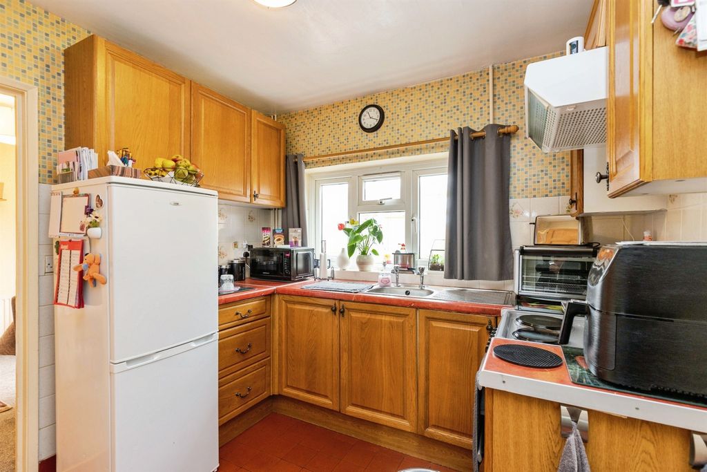Property photo 3 of 17