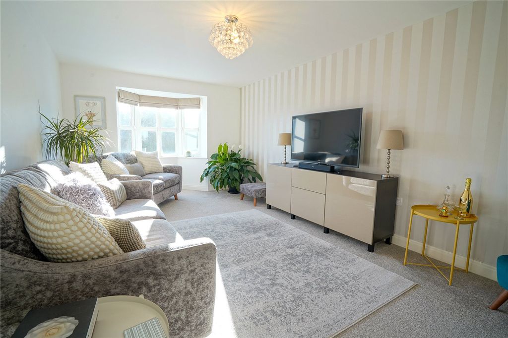 Property photo 2 of 12 Picture No. 04