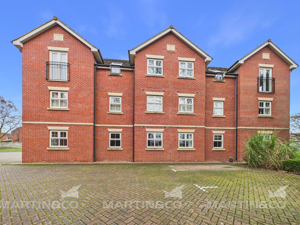 Property photo 1 of 13 Cam02406G0-Pr0581-Still011