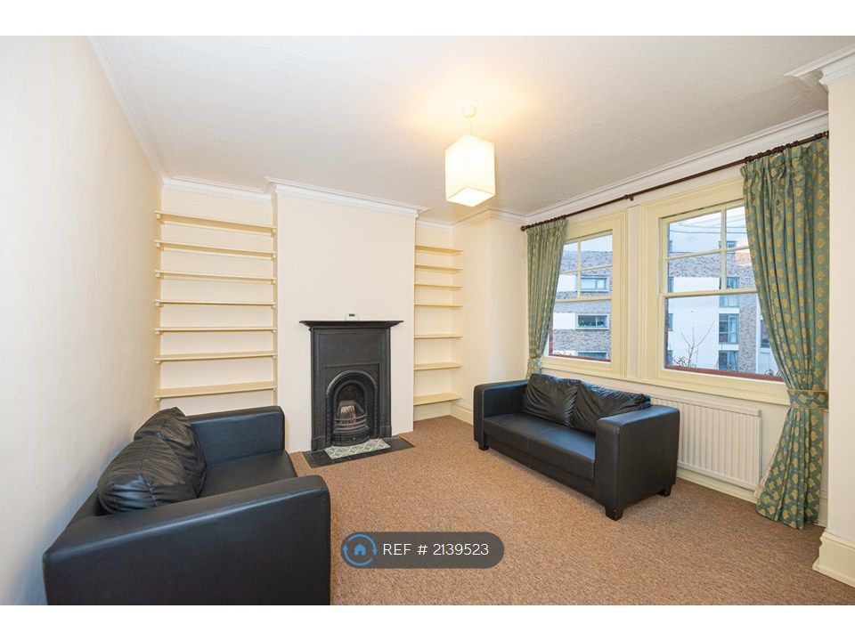 Property photo 2 of 13 Sitting Room