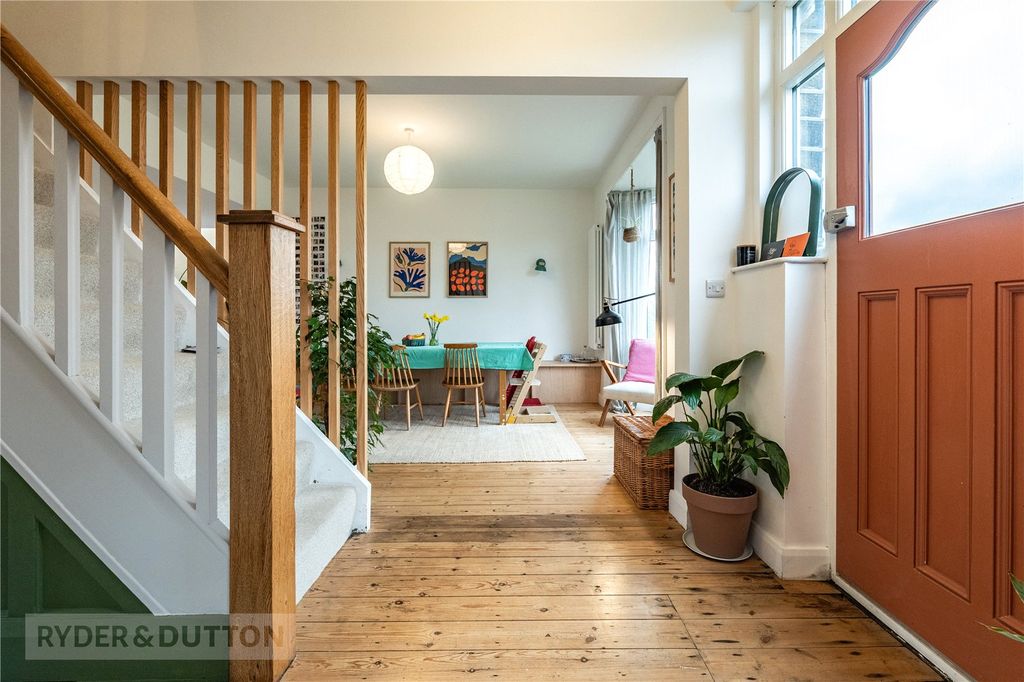 Property photo 2 of 29 Entrance Hall