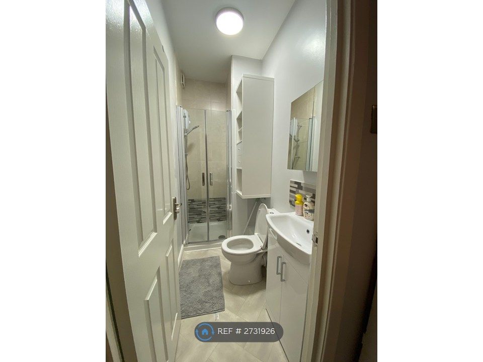 Property photo 2 of 5 Bathroom