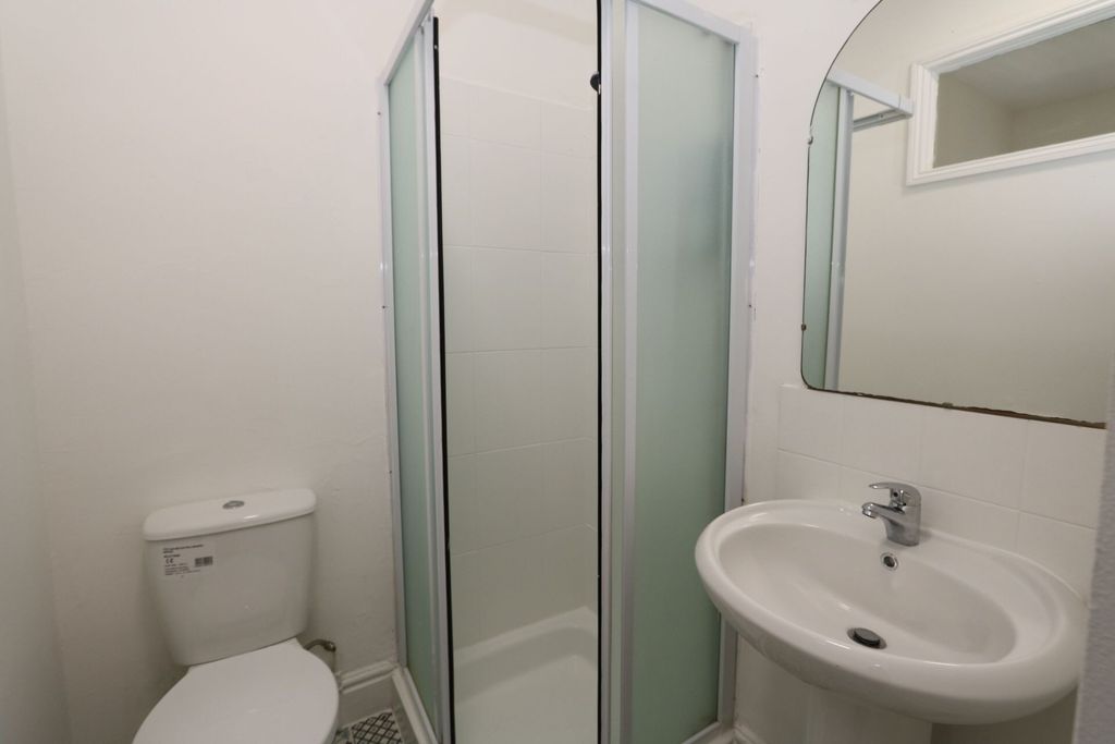 Property photo 2 of 3