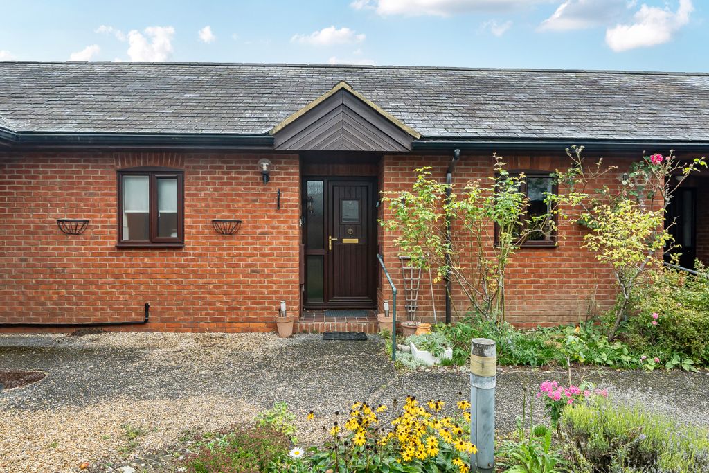 Property photo 1 of 9 1