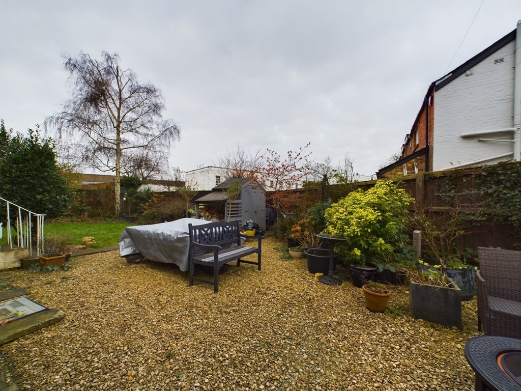 Property photo 3 of 13 Cam01740G0-Pr0323-Still013