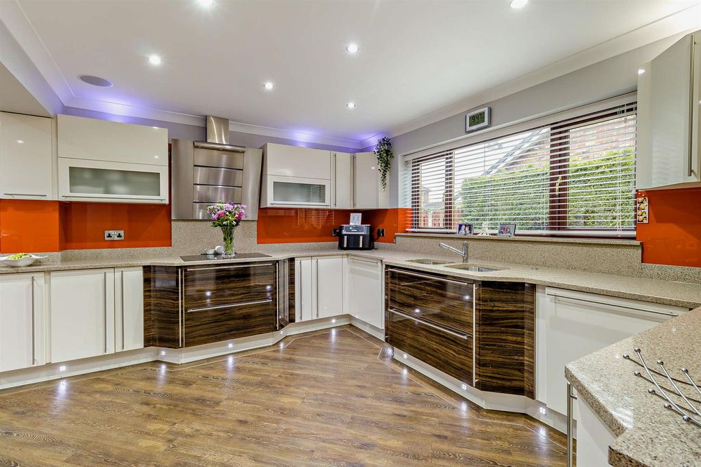 Property photo 1 of 28 Kitchen