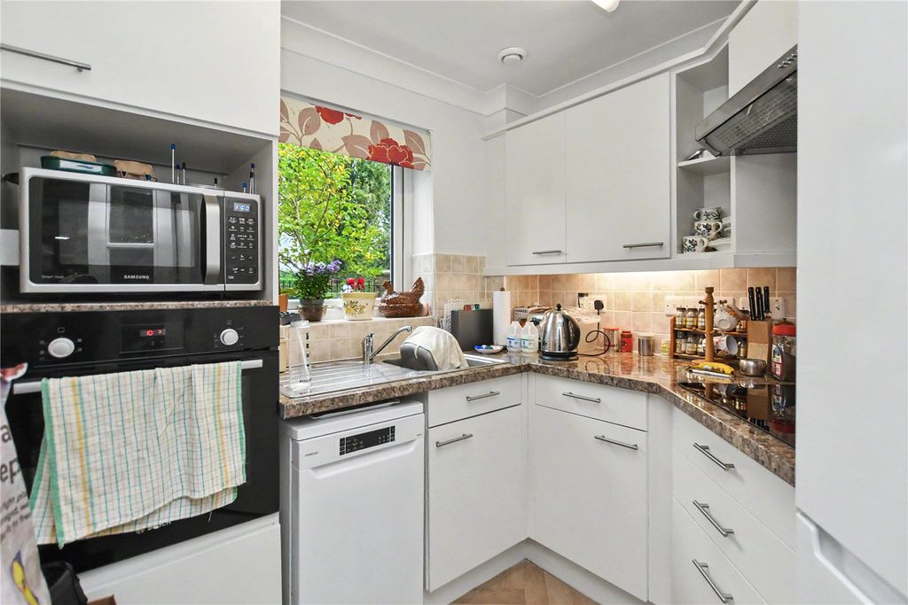 Property photo 3 of 11 Picture No. 21