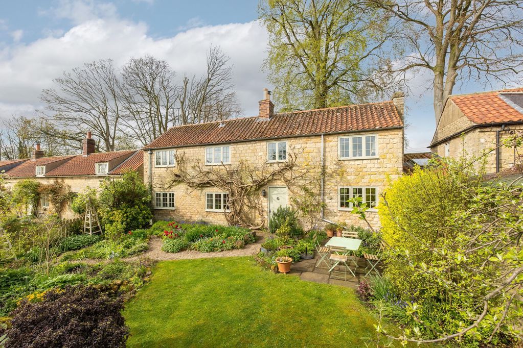 Property photo 1 of 25 Photo 1