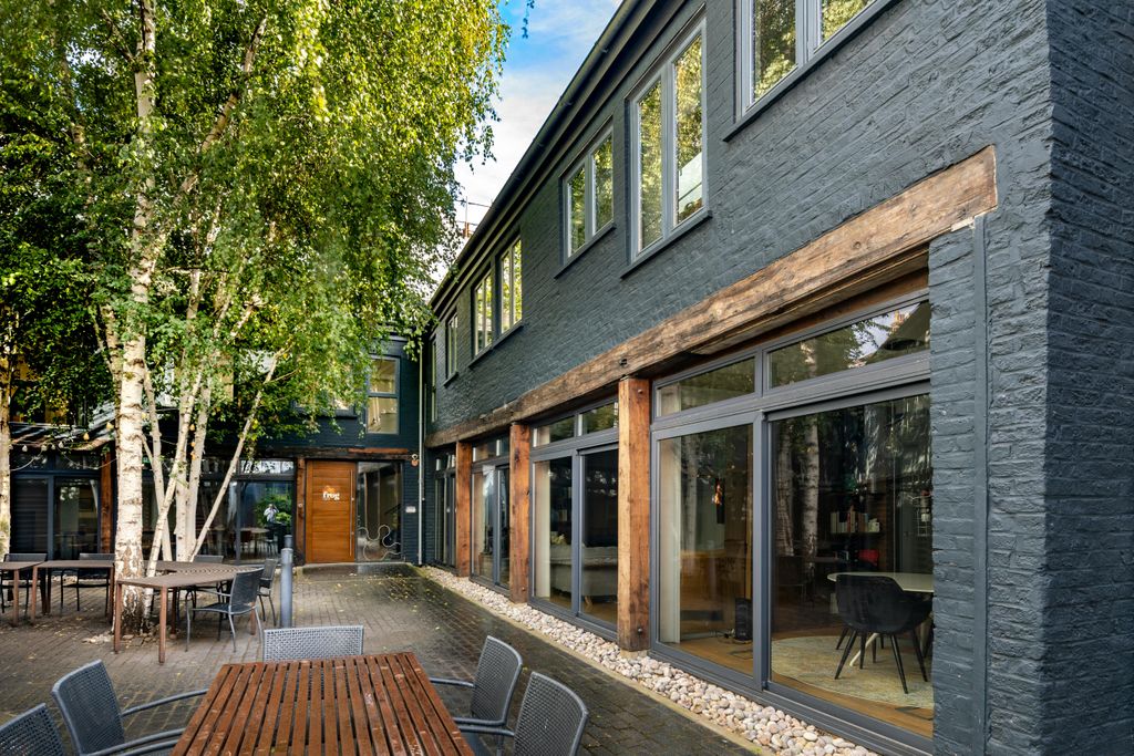 Property photo 1 of 12 The Mews 1A Birkenhead Street London WC1H 8BA  Exterior.Jpg