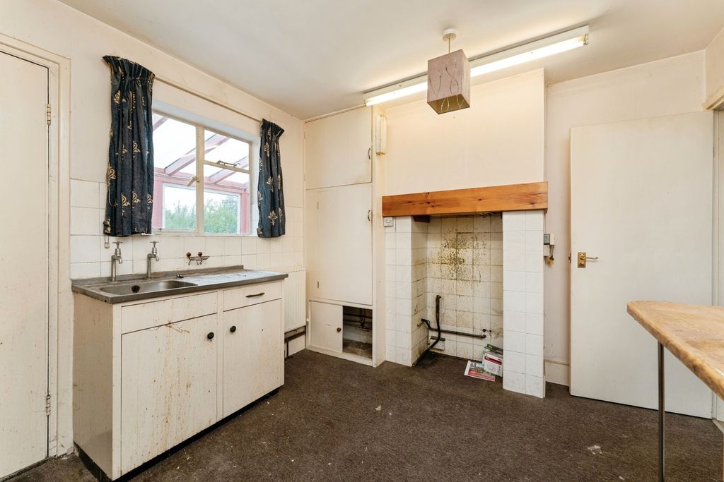 Property photo 3 of 16 Photo