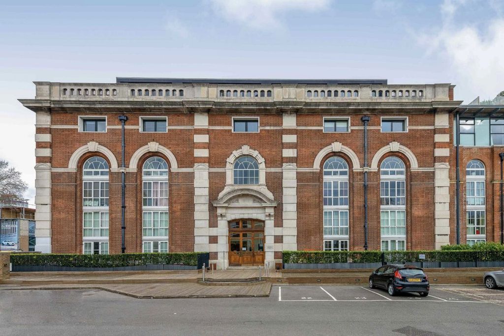 Property photo 1 of 6