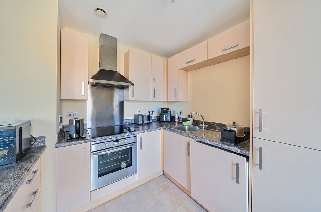 Property photo 3 of 10 1290491-8-6830B29...