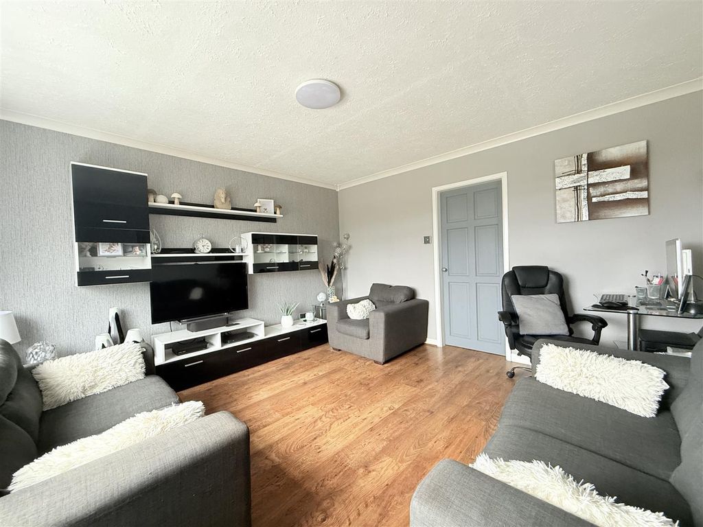 Property photo 3 of 17 Img_3982.Jpeg