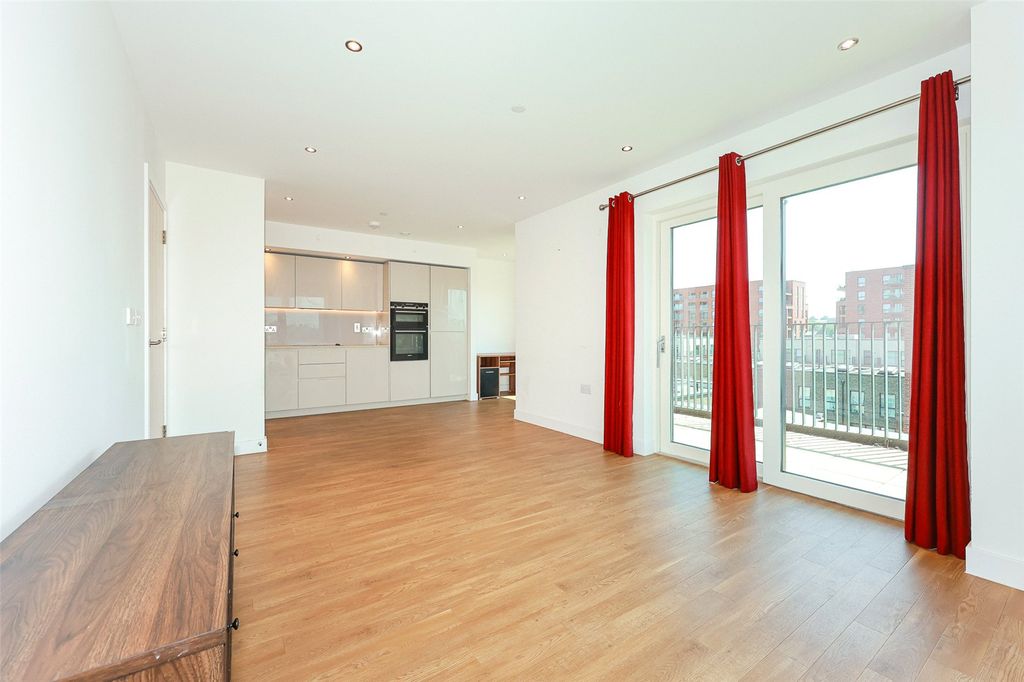 Property photo 3 of 16 Picture No. 05
