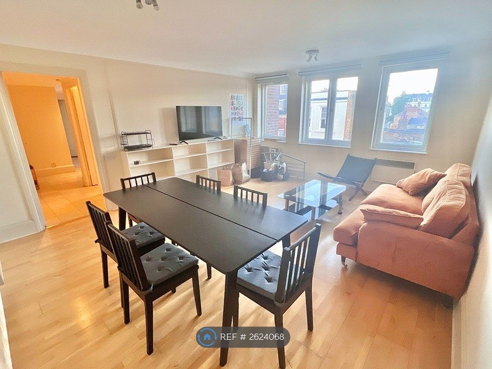 Property photo 2 of 25