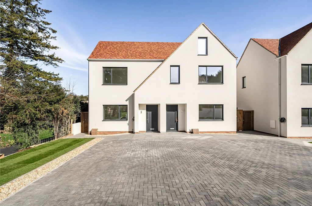 Property photo 1 of 16 Photo 13