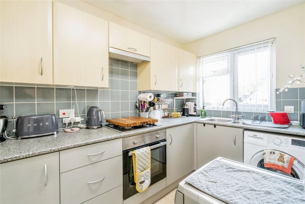 Property photo 3 of 33 Picture No. 03