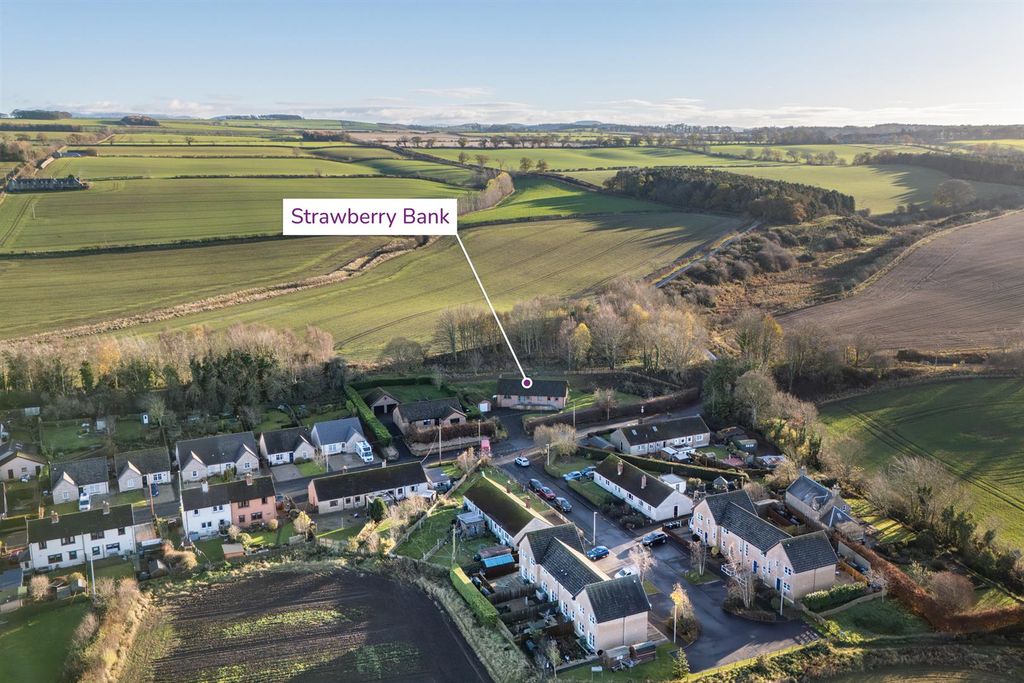Property photo 1 of 25 Strawberry_Bank_Sprouston-01.Jpg