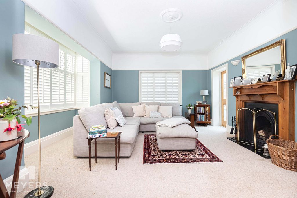 Property photo 3 of 26