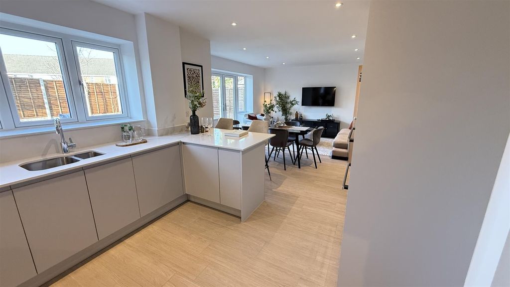 Property photo 2 of 22 Img_6084.Jpg