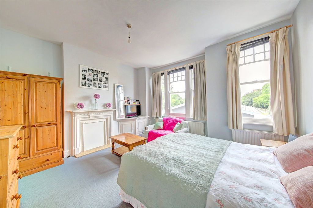 Property photo 1 of 7