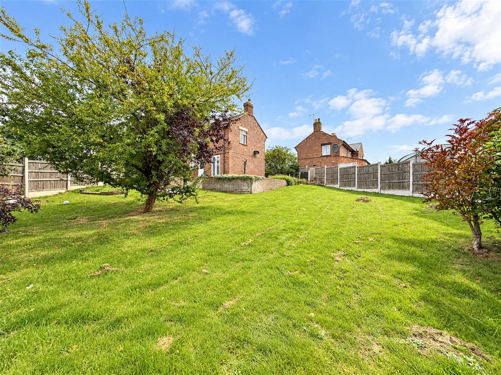 Property photo 2 of 19 Rear Garden