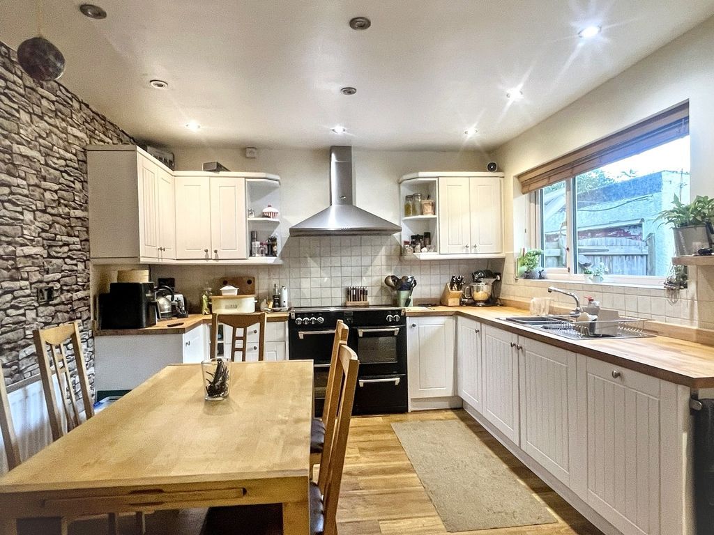 Property photo 3 of 21 Not Specified