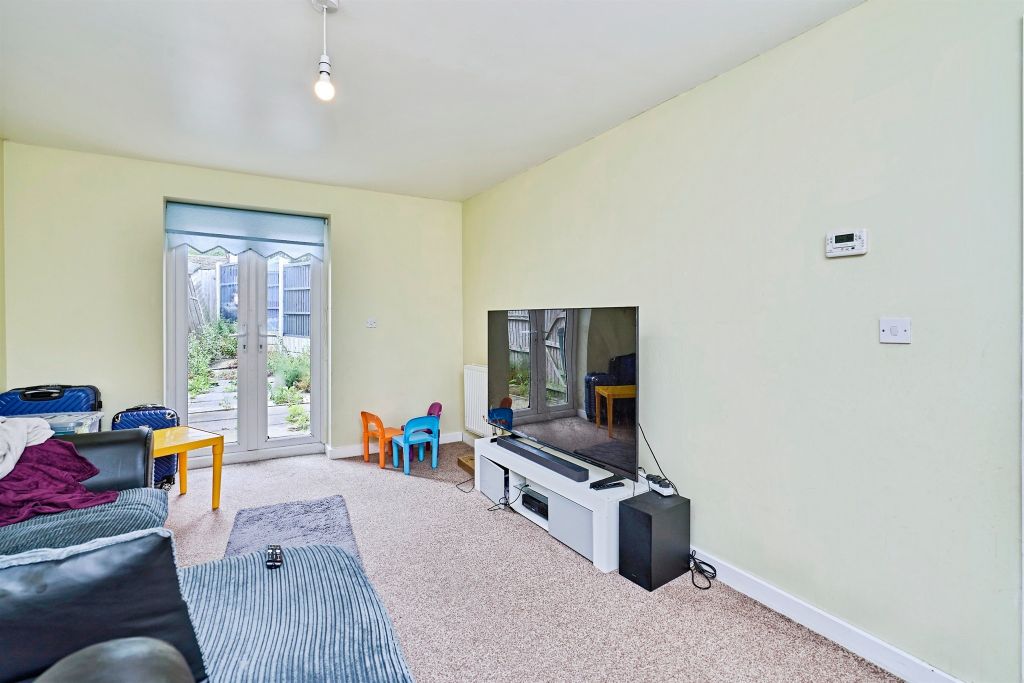 Property photo 3 of 19
