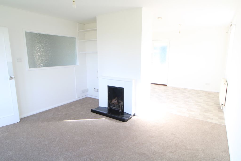 Property photo 2 of 11 Living Dining