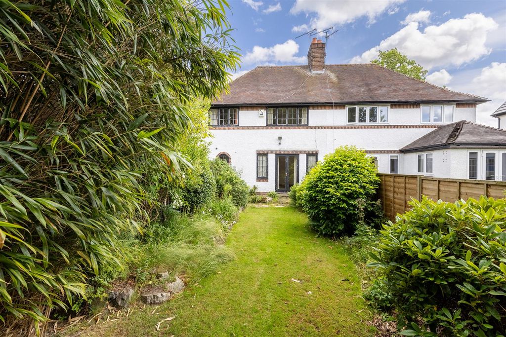 Property photo 2 of 20 124Londonroad-21.Jpg