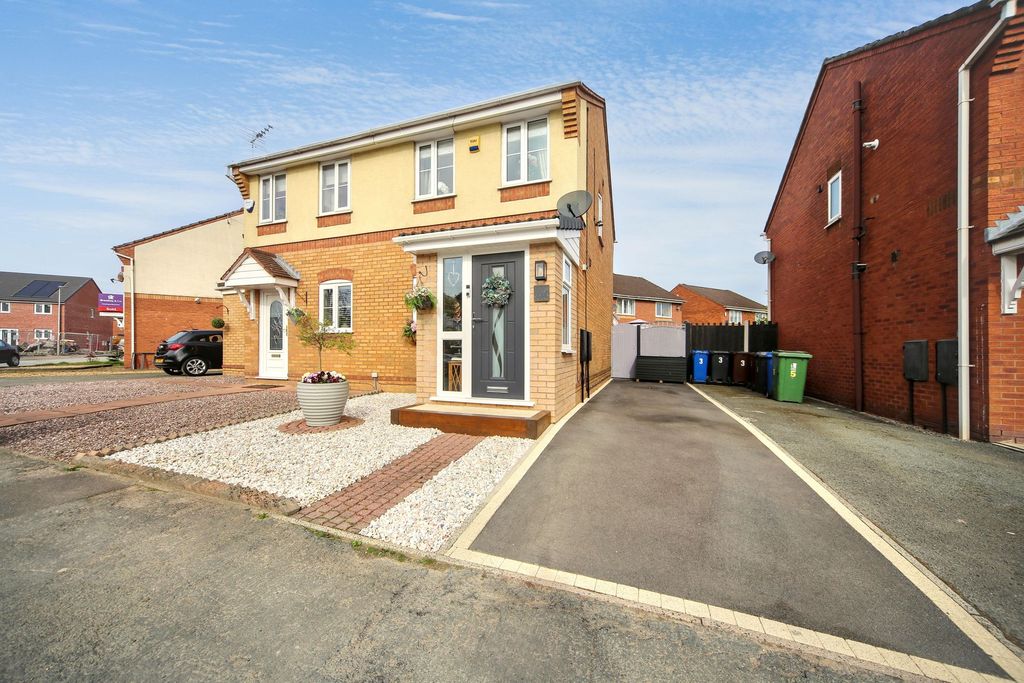 Property photo 1 of 23